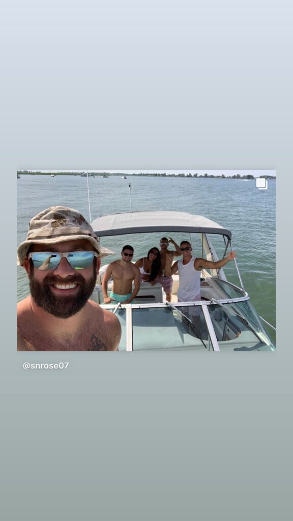 https://www.instagram.com/stories/highlights/18150141487063052/