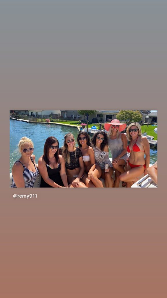 https://www.instagram.com/stories/highlights/18059870098243277/