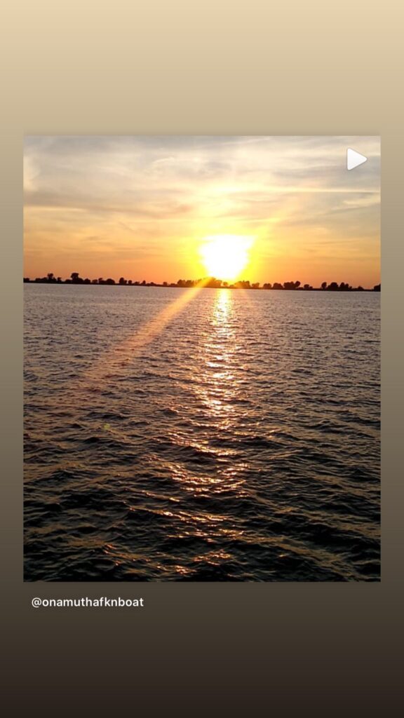 https://www.instagram.com/stories/highlights/18153279043050034/
