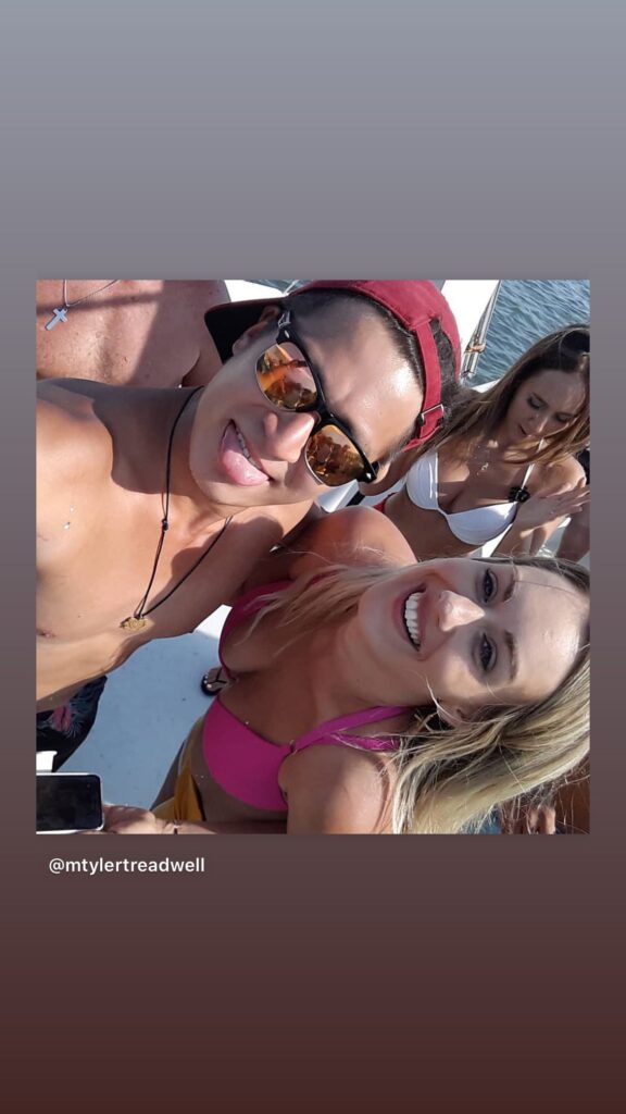https://www.instagram.com/stories/highlights/17848280639234527/