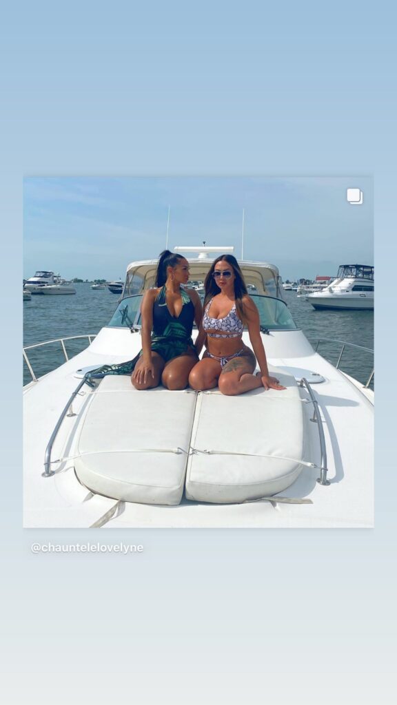 https://www.instagram.com/stories/highlights/18059870098243277/