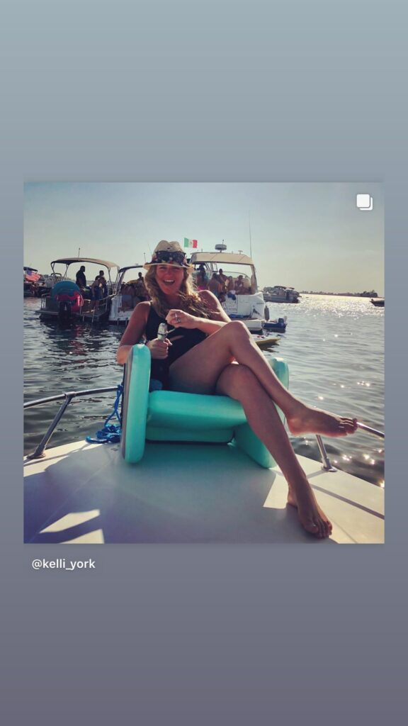 https://www.instagram.com/stories/highlights/17878996081737920/