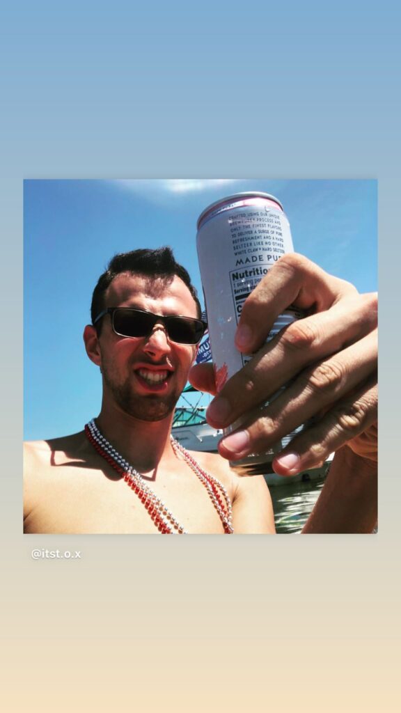 https://www.instagram.com/stories/highlights/17878996081737920/