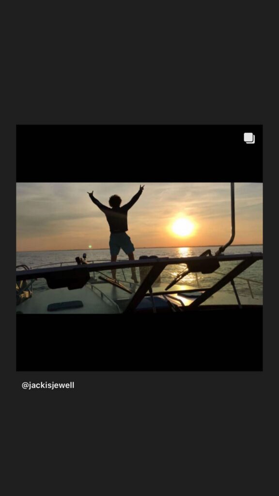 https://www.instagram.com/stories/highlights/17878996081737920/
