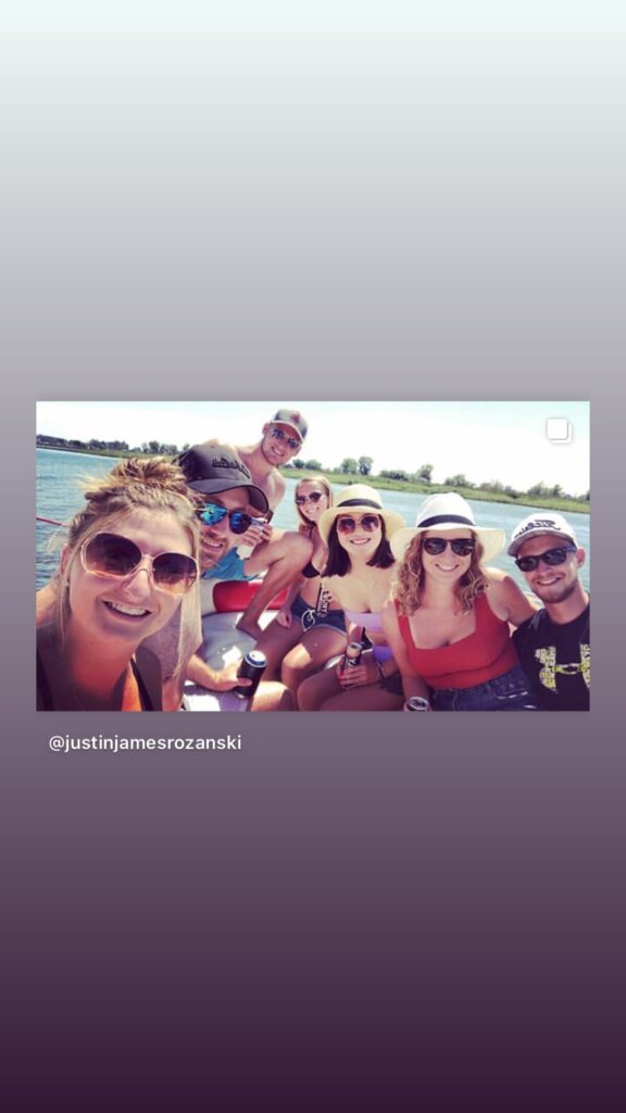 https://www.instagram.com/stories/highlights/17876228902768017/