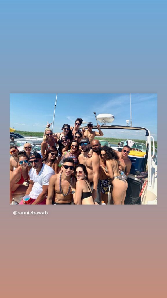 https://www.instagram.com/stories/highlights/17876228902768017/