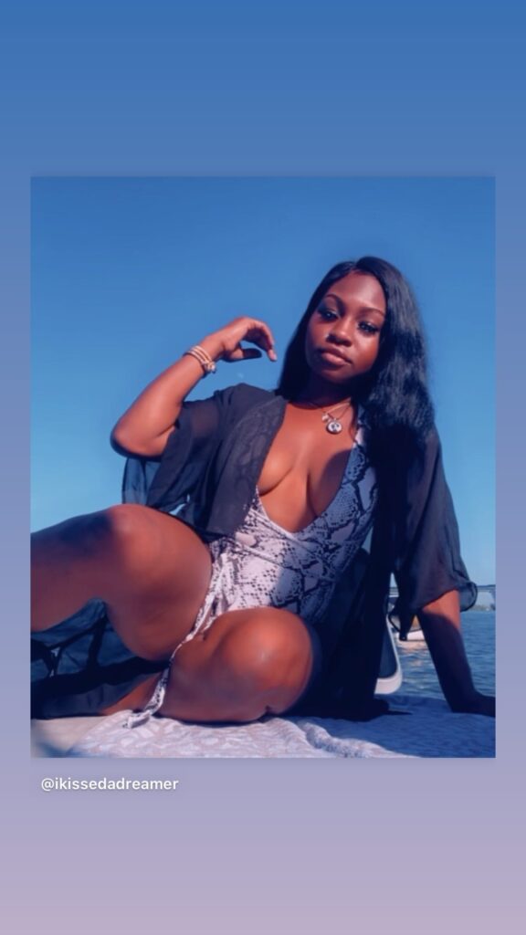 https://www.instagram.com/stories/highlights/17876228902768017/