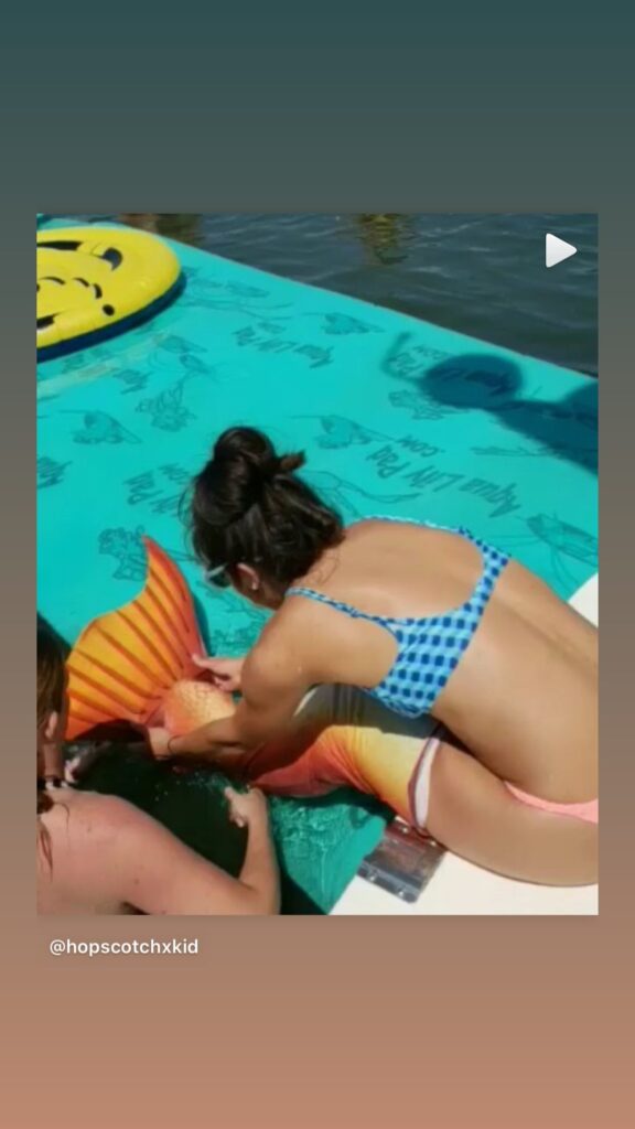 https://www.instagram.com/stories/highlights/17876228902768017/