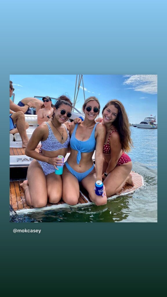 https://www.instagram.com/stories/highlights/17883011695724049/