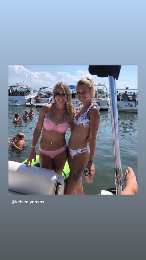 https://www.instagram.com/stories/highlights/17869648246940995/