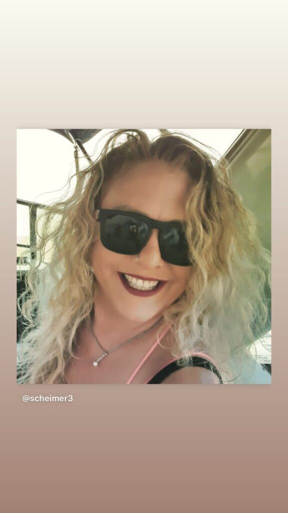 https://www.instagram.com/stories/highlights/17869648246940995/