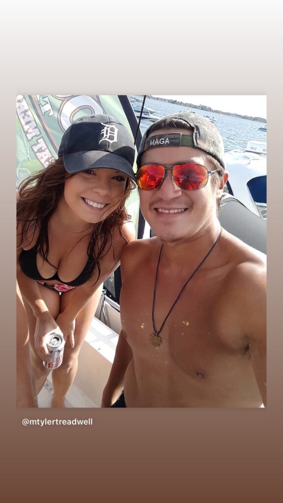 https://www.instagram.com/stories/highlights/17869648246940995/