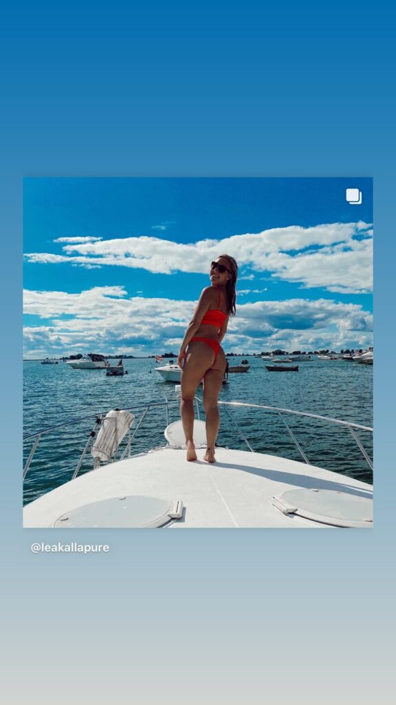 https://www.instagram.com/stories/highlights/17869648246940995/