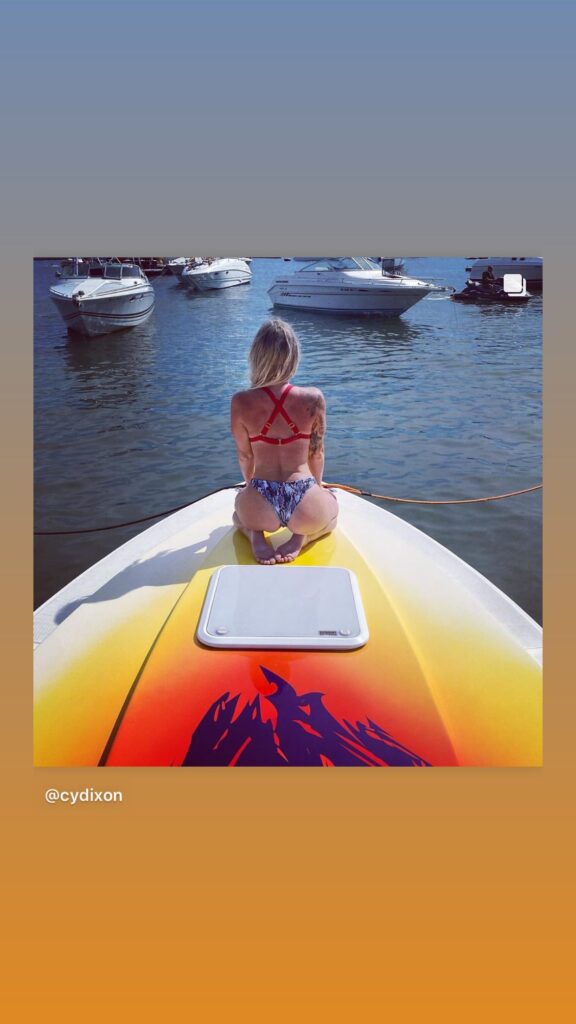 https://www.instagram.com/stories/highlights/17861040980009820/