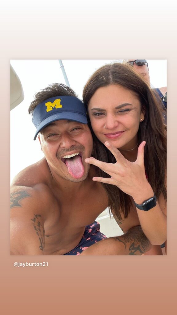 https://www.instagram.com/stories/highlights/17848280639234527/