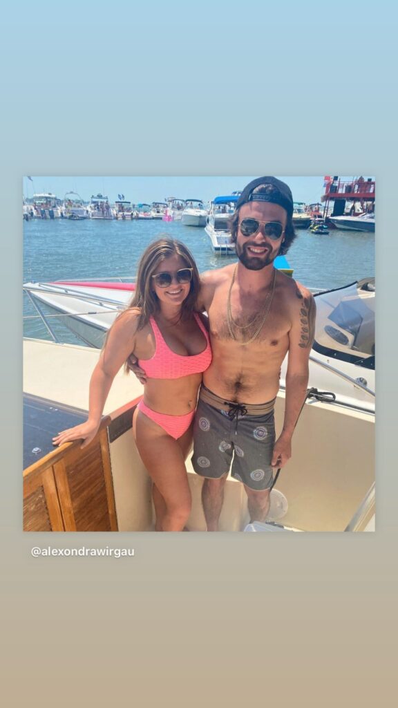 https://www.instagram.com/stories/highlights/17848280639234527/