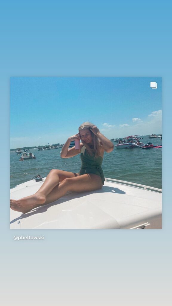 https://www.instagram.com/stories/highlights/17869648246940995/