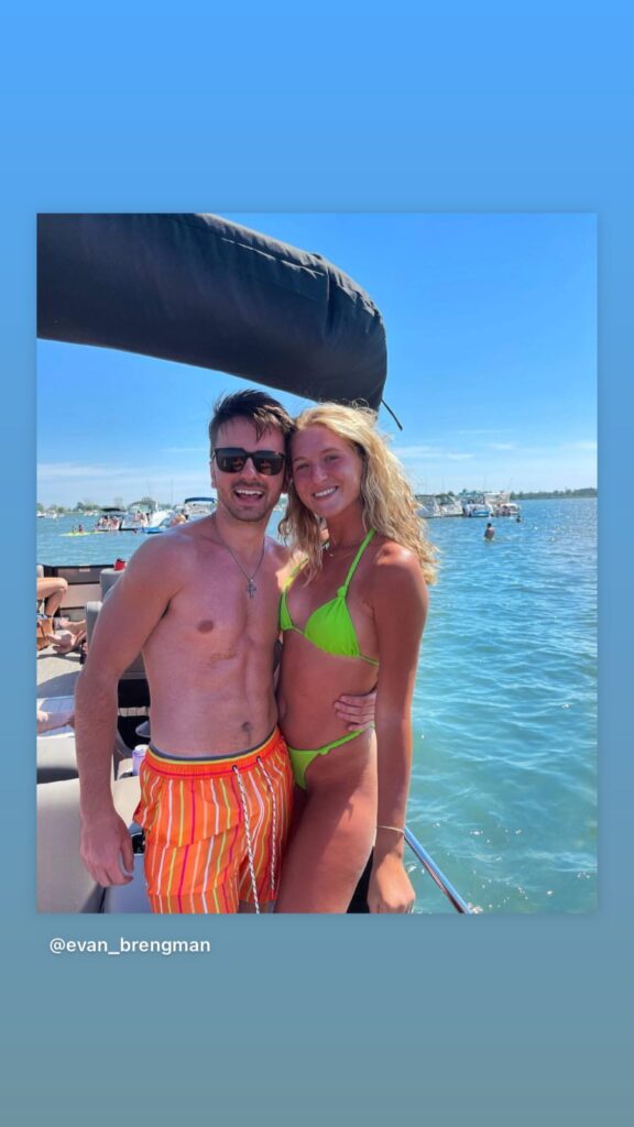 https://www.instagram.com/stories/highlights/17848280639234527/