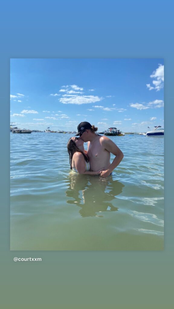 https://www.instagram.com/stories/highlights/17848280639234527/