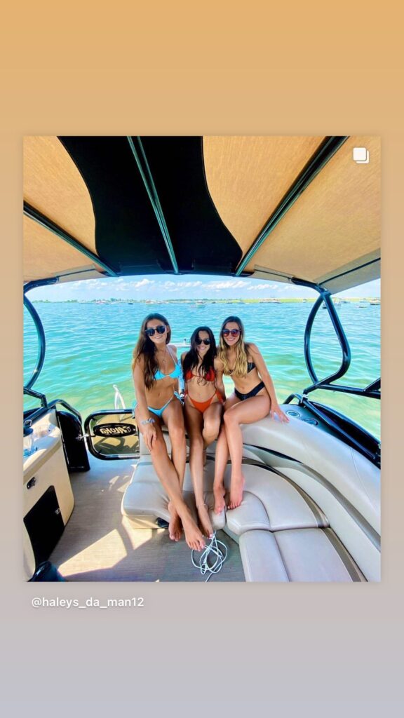 https://www.instagram.com/stories/highlights/18123008278215621/