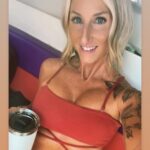 https://www.instagram.com/stories/highlights/18123008278215621/