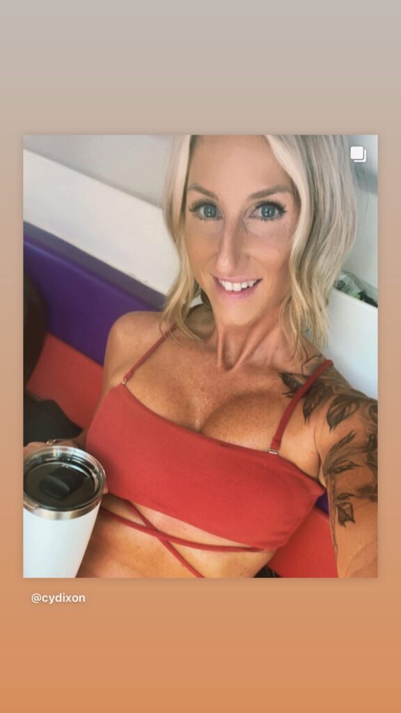https://www.instagram.com/stories/highlights/18123008278215621/