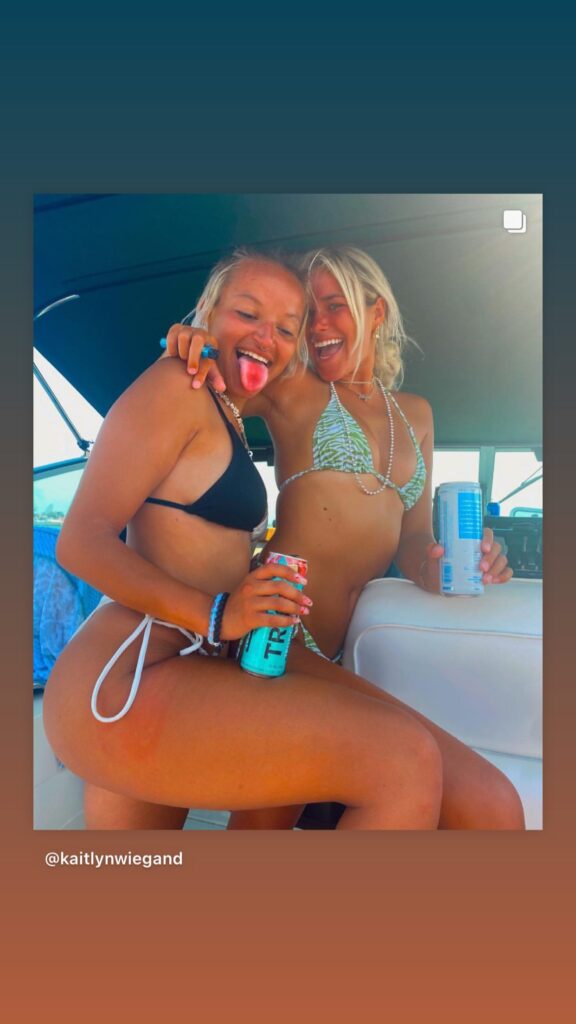 https://www.instagram.com/stories/highlights/18123008278215621/
