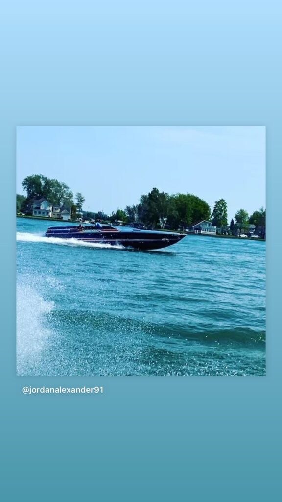 https://www.instagram.com/stories/highlights/17861040980009820/