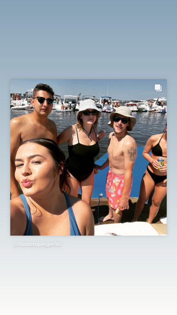 https://www.instagram.com/stories/highlights/17922291466813377/