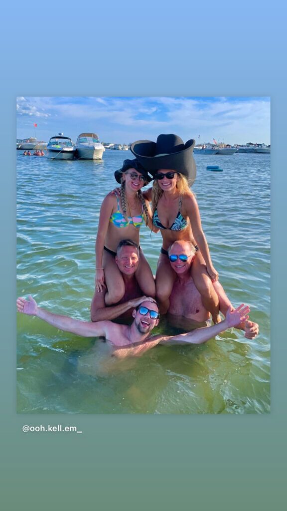 https://www.instagram.com/stories/highlights/17922291466813377/