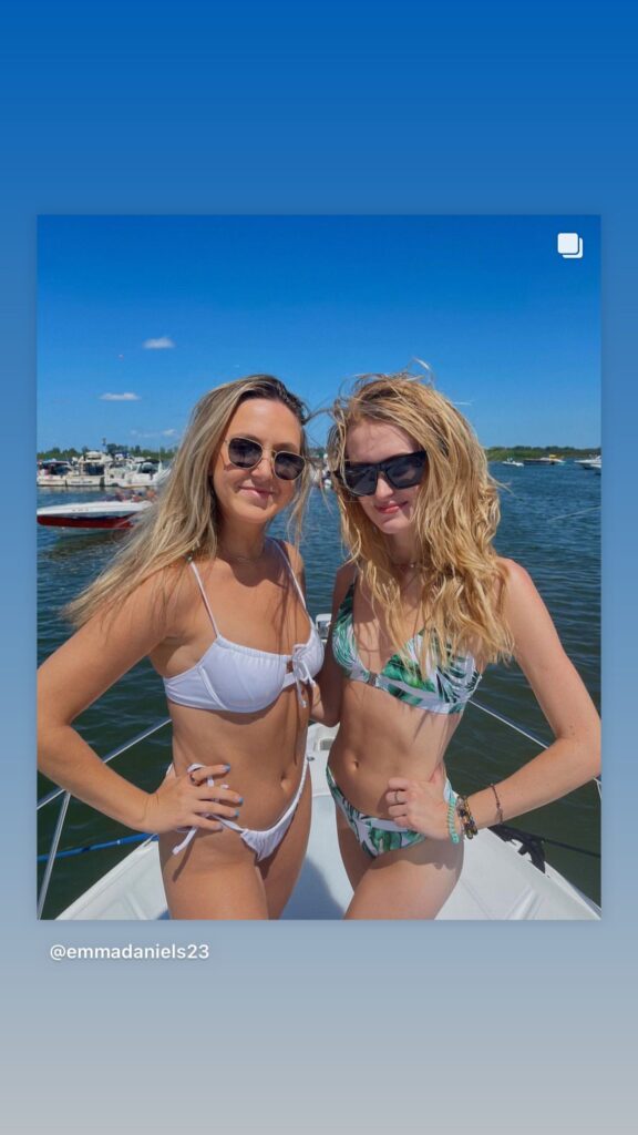 https://www.instagram.com/stories/highlights/17922291466813377/