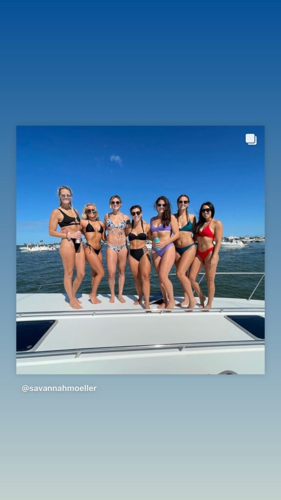 https://www.instagram.com/stories/highlights/17922291466813377/