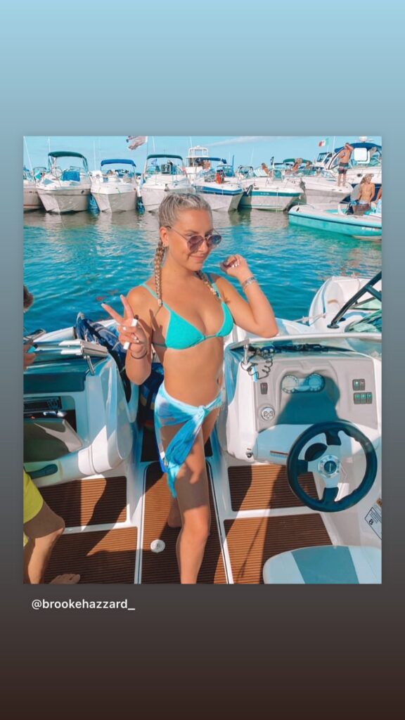 https://www.instagram.com/stories/highlights/17922291466813377/