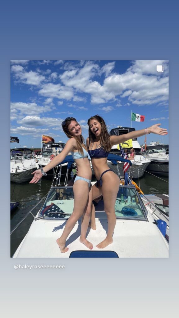 https://www.instagram.com/stories/highlights/17922291466813377/