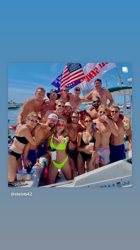 https://www.instagram.com/stories/highlights/17922291466813377/