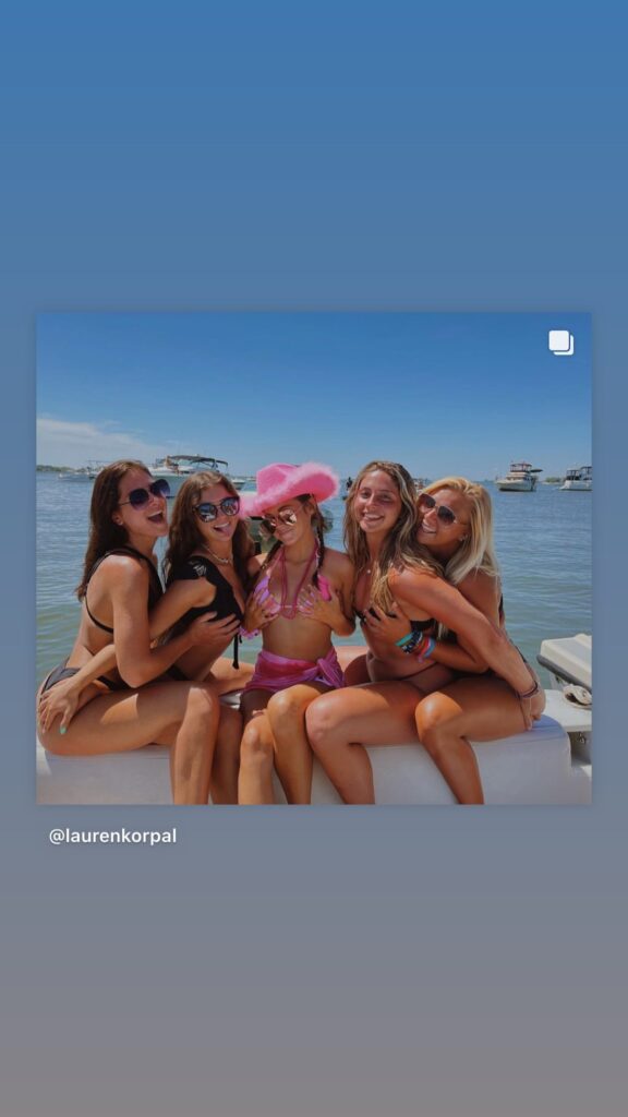 https://www.instagram.com/stories/highlights/17922291466813377/