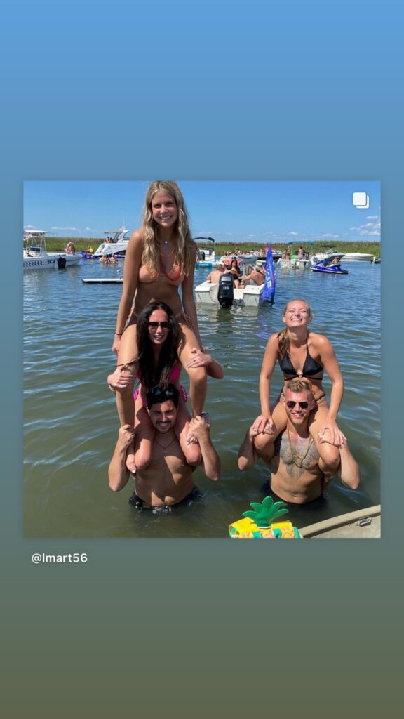 https://www.instagram.com/stories/highlights/17943576637513445/