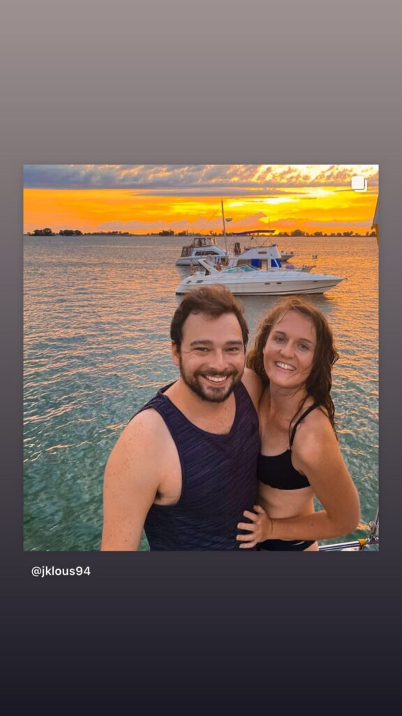 https://www.instagram.com/stories/highlights/17943576637513445/