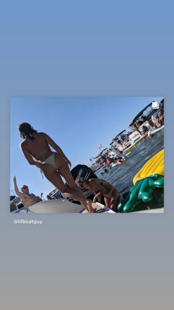 https://www.instagram.com/stories/highlights/17943576637513445/