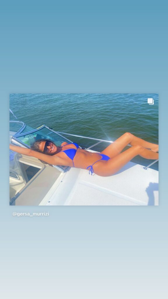 https://www.instagram.com/stories/highlights/17948043643854028/