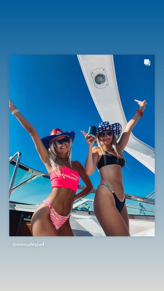 https://www.instagram.com/stories/highlights/17967370627708144/