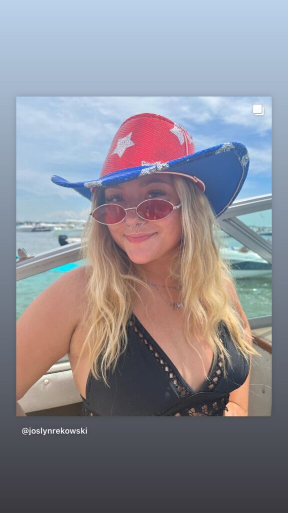 https://www.instagram.com/stories/highlights/17967370627708144/