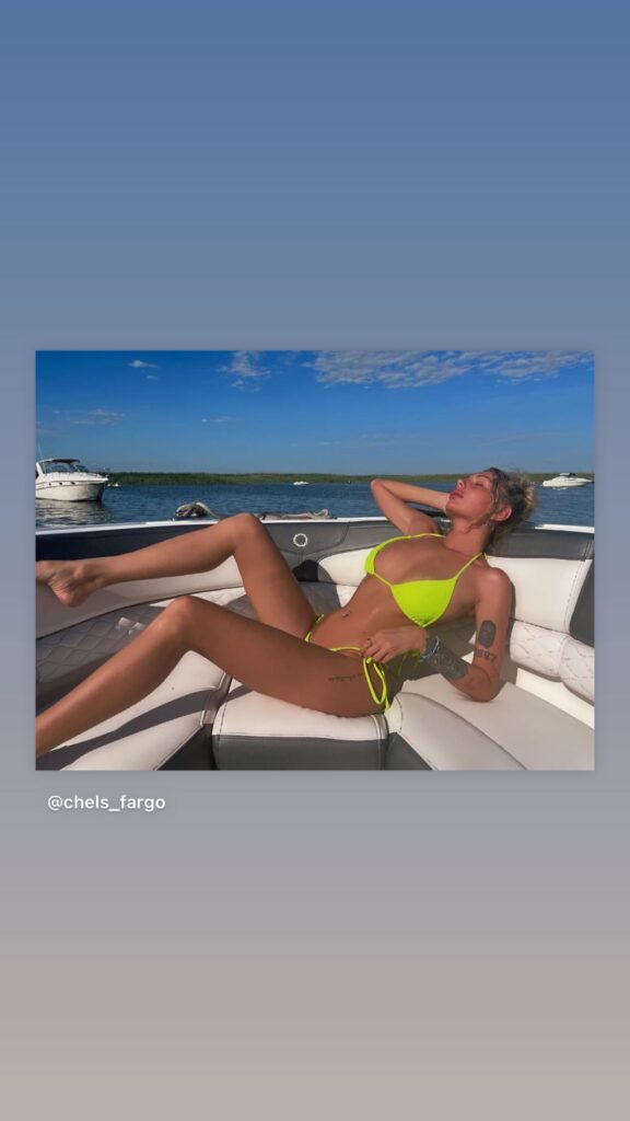 https://www.instagram.com/stories/highlights/17967370627708144/