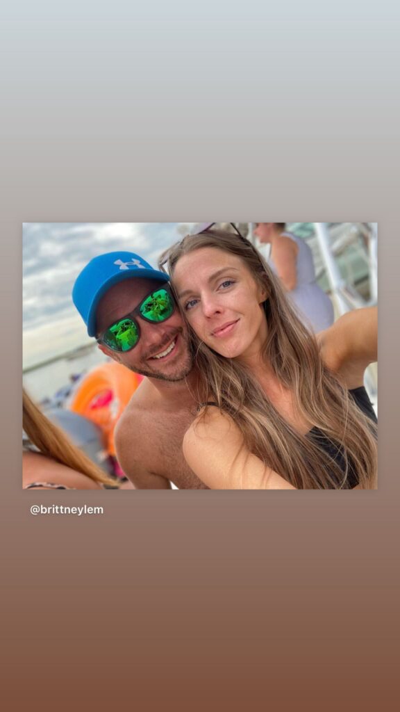 https://www.instagram.com/stories/highlights/17936448620185645/