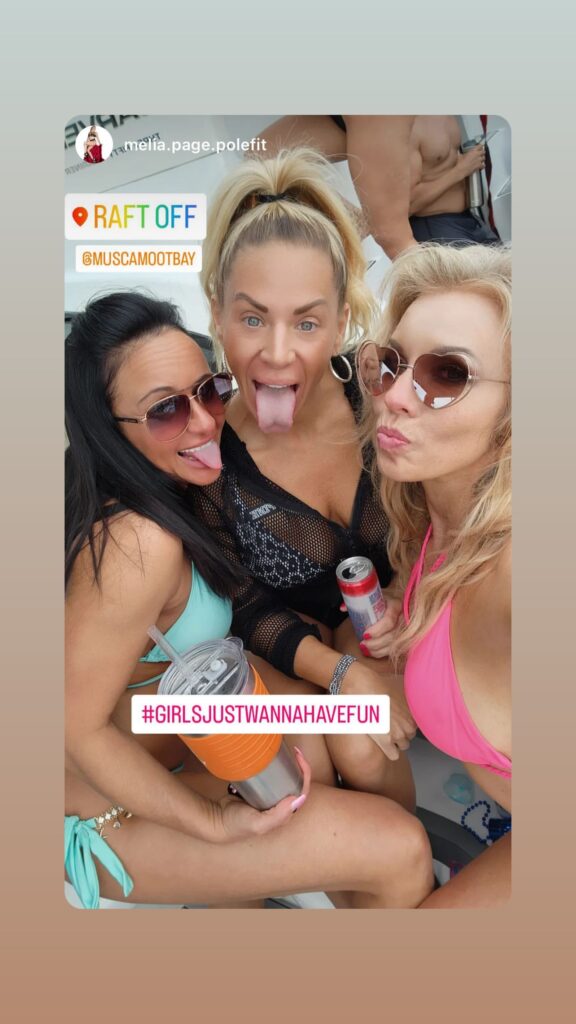 https://www.instagram.com/stories/highlights/17936448620185645/