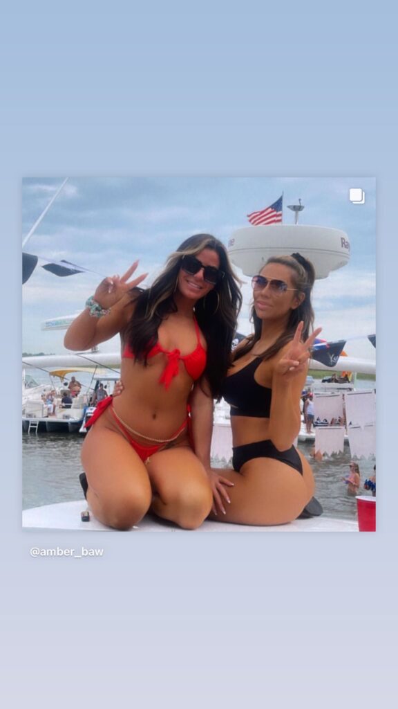 https://www.instagram.com/stories/highlights/17936448620185645/