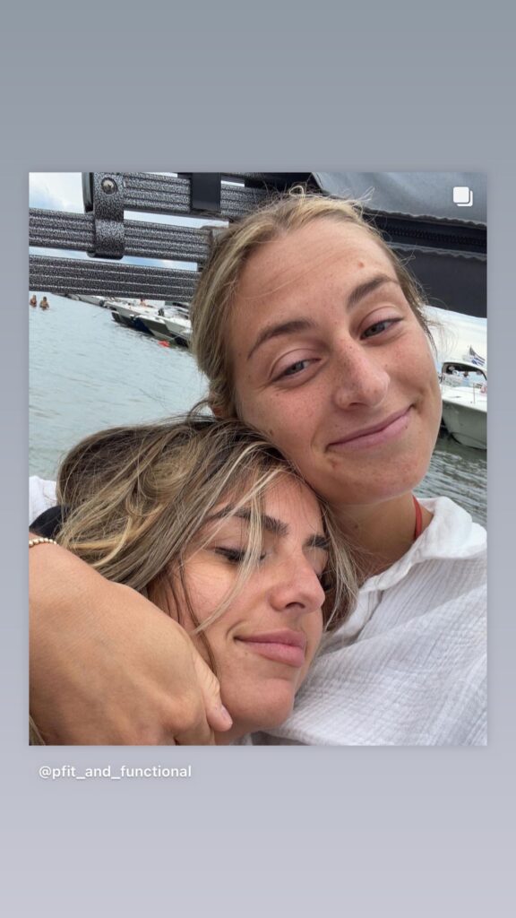 https://www.instagram.com/stories/highlights/17936448620185645/