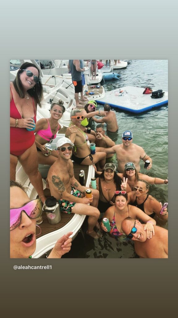 https://www.instagram.com/stories/highlights/17936448620185645/