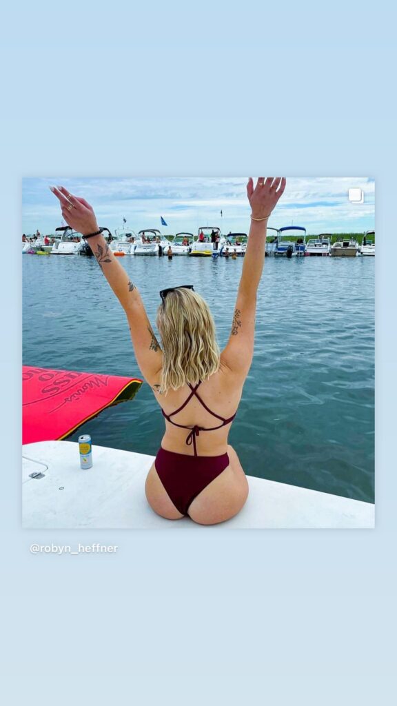 https://www.instagram.com/stories/highlights/17936448620185645/