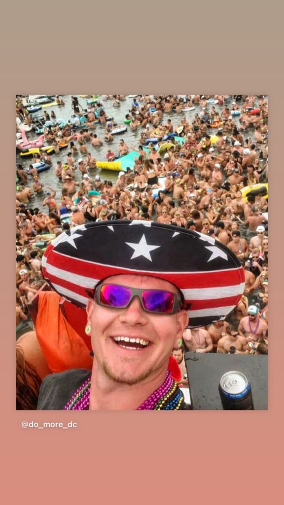 https://www.instagram.com/stories/highlights/17936448620185645/